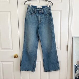 Hollister Curvy High Rise Baggy Jeans